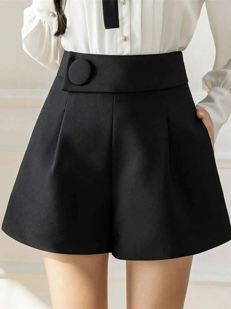 Buttons Formal Women's Shorts - Touches